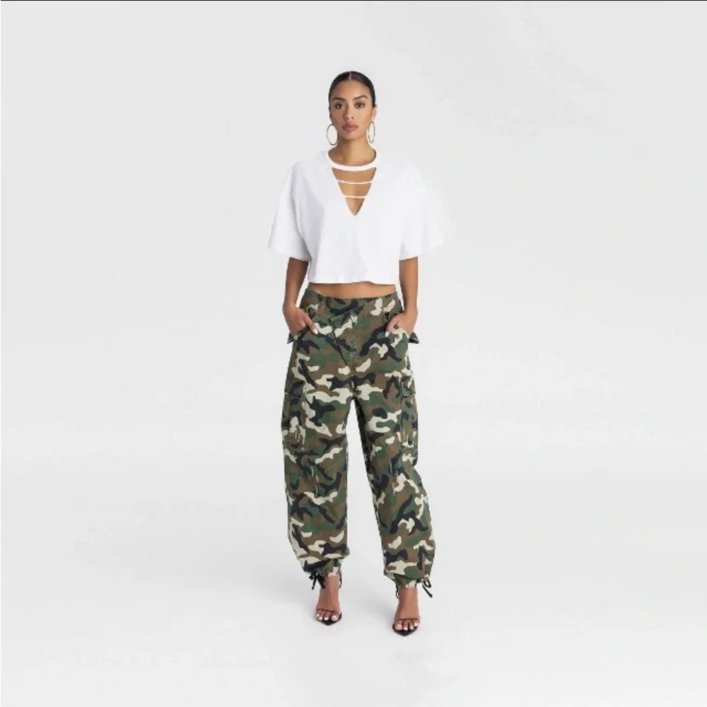 NWT KBB byKAHLANA Mid-Rise Straight Leg 'The Cargo Jogger'- CAMO- XS - Picture 2 of 4